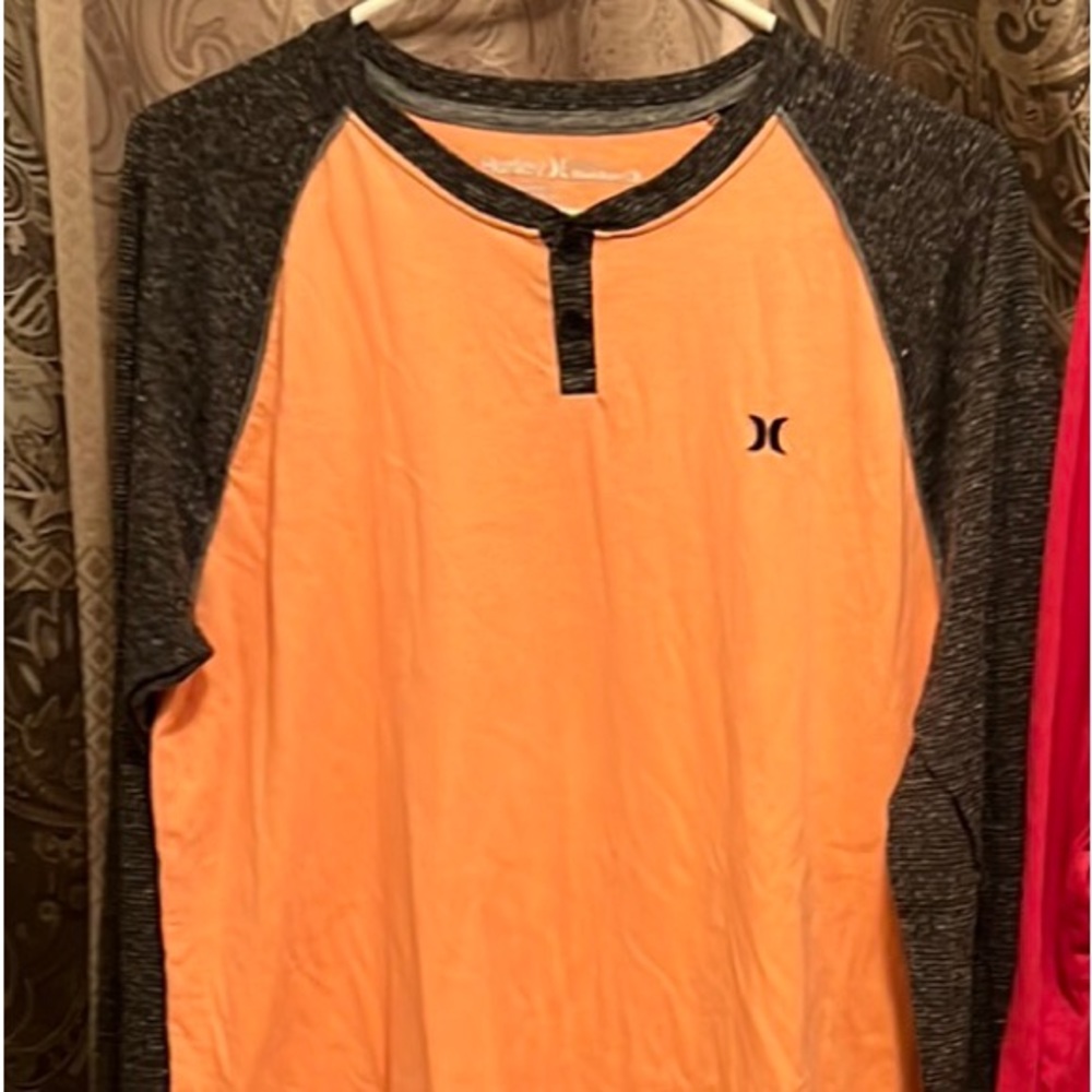 Mens XL Hurley Tshirt